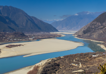 雅鲁藏布江图片素材