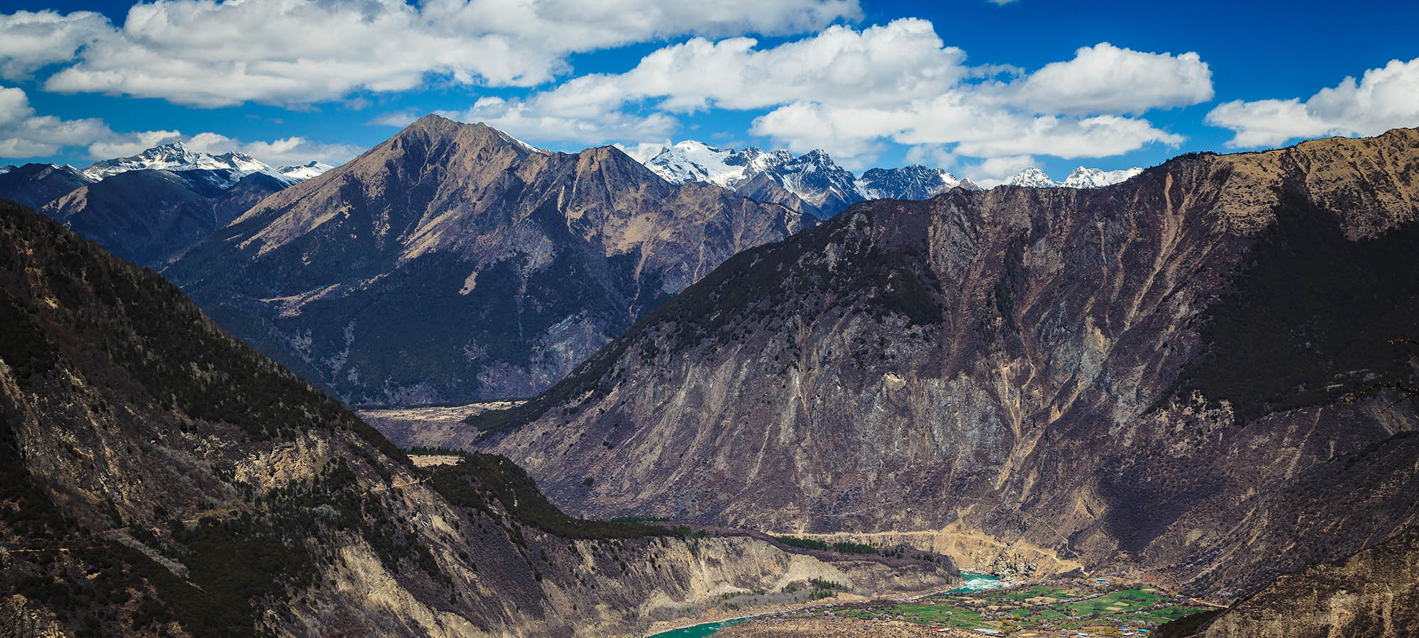 雅鲁藏布大峡谷