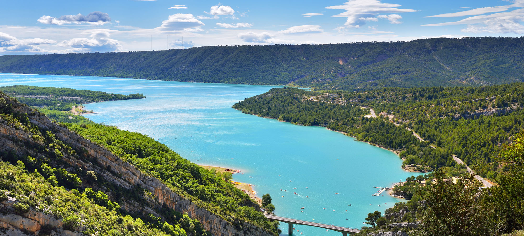 圣十字湖，一汪普罗旺斯私藏的蒂芙尼蓝 - 知乎