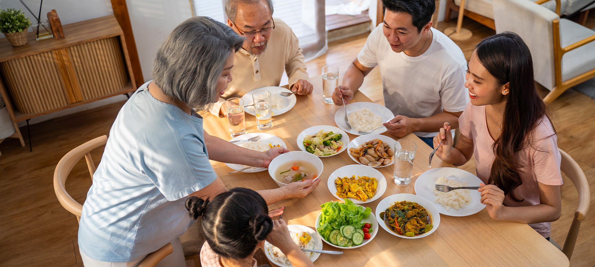 家庭聚餐