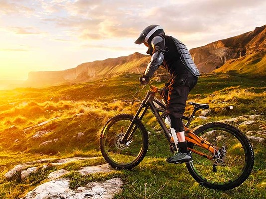 山地自行车越野图片素材